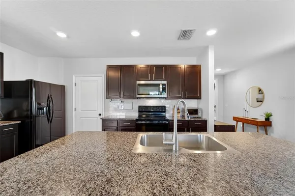 $2,700 | 11176 Leland Groves Drive, Riverview, FL 33579