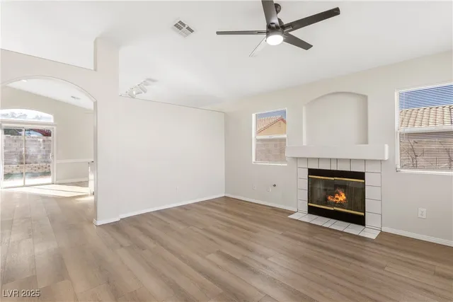 $1,975 | 917 Blue Arroyo Drive, Henderson, NV 89015