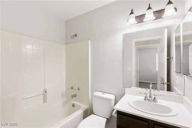 $1,975 | 917 Blue Arroyo Drive, Henderson, NV 89015