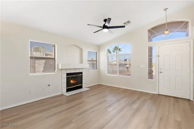 $1,975 | 917 Blue Arroyo Drive, Henderson, NV 89015