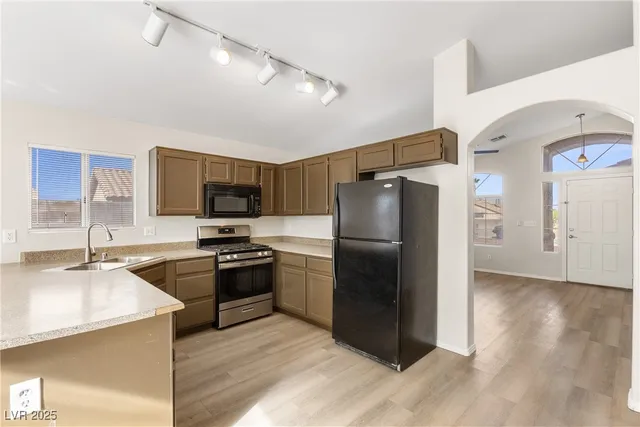 $1,975 | 917 Blue Arroyo Drive, Henderson, NV 89015