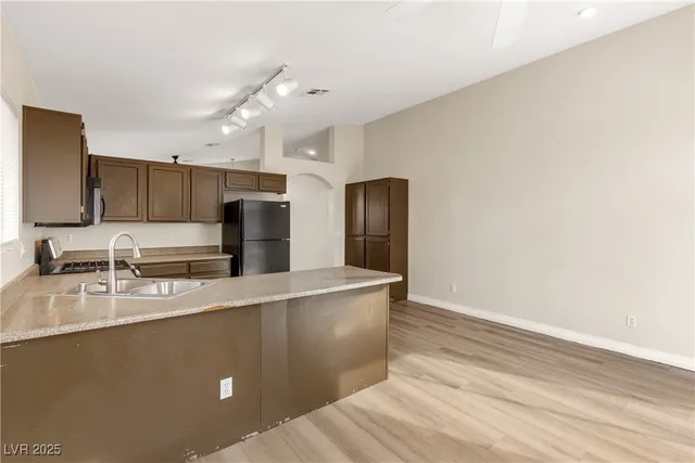 $1,975 | 917 Blue Arroyo Drive, Henderson, NV 89015