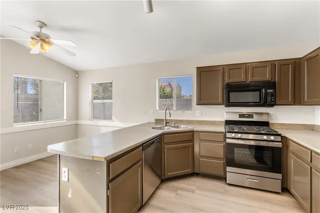 $1,975 | 917 Blue Arroyo Drive, Henderson, NV 89015