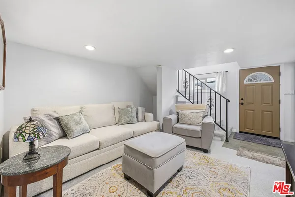 $799,000 | 3614 2nd Avenue, La Crescenta, CA 91214