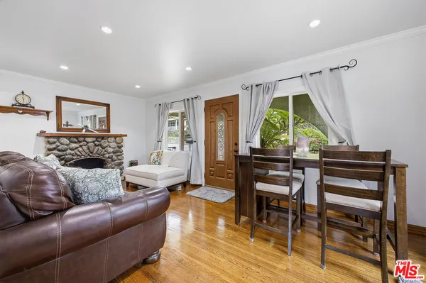 $799,000 | 3614 2nd Avenue, La Crescenta, CA 91214