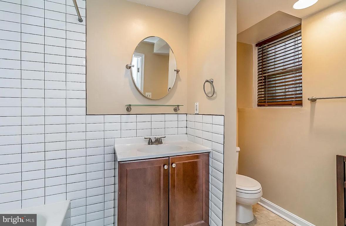 3405 Greenway, Unit 2 Baltimore, MD 21218 - Photo 6 of 18