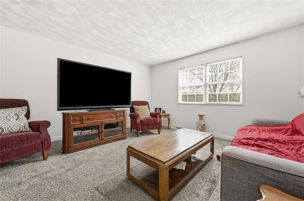 1050 Lynn Portal Road Washington, PA 15301 - Photo 12 of 44