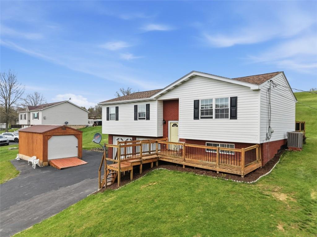 1050 Lynn Portal Road Washington, PA 15301 - Photo 3 of 44