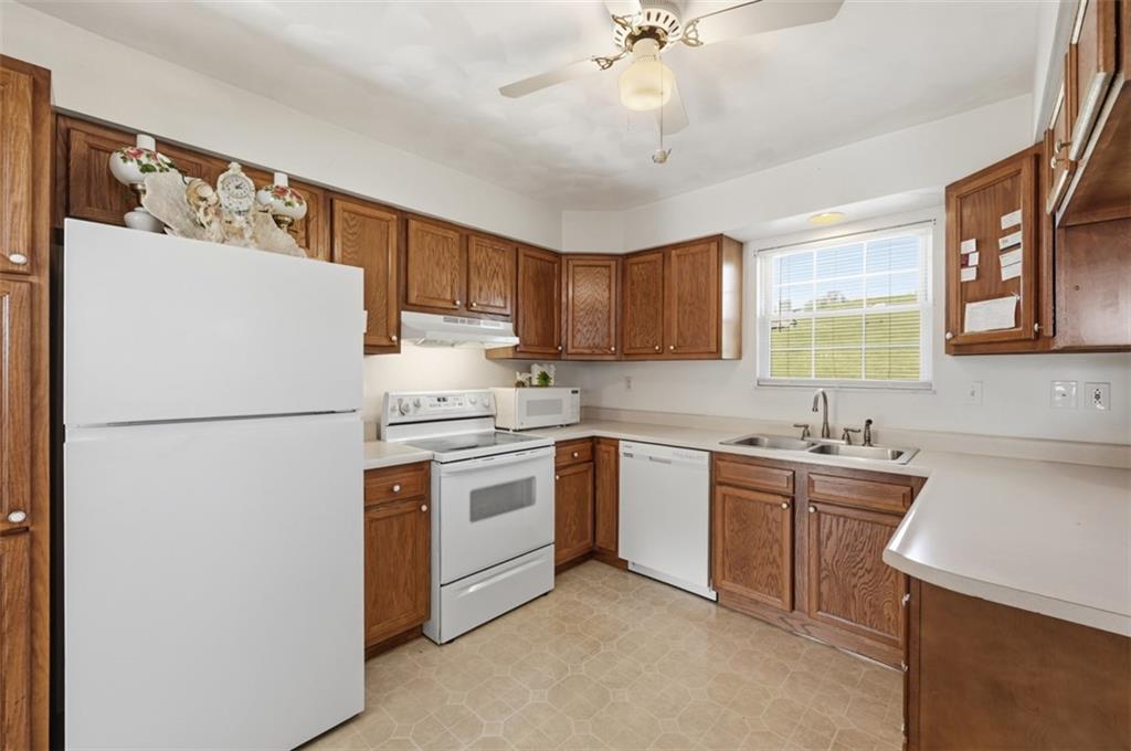 1050 Lynn Portal Road Washington, PA 15301 - Photo 6 of 44