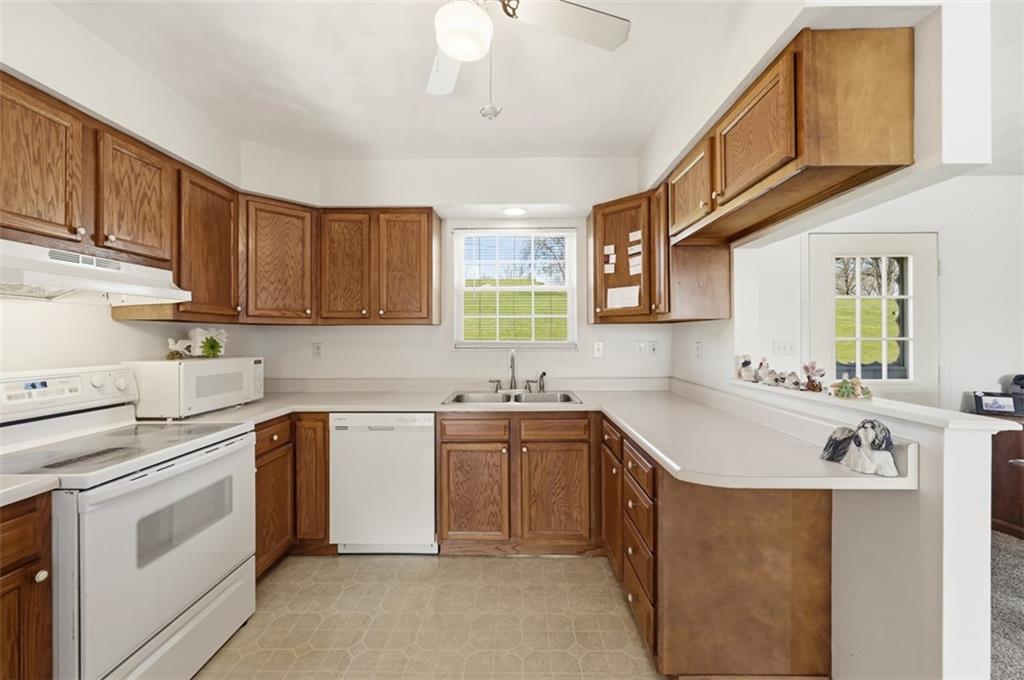 1050 Lynn Portal Road Washington, PA 15301 - Photo 8 of 44