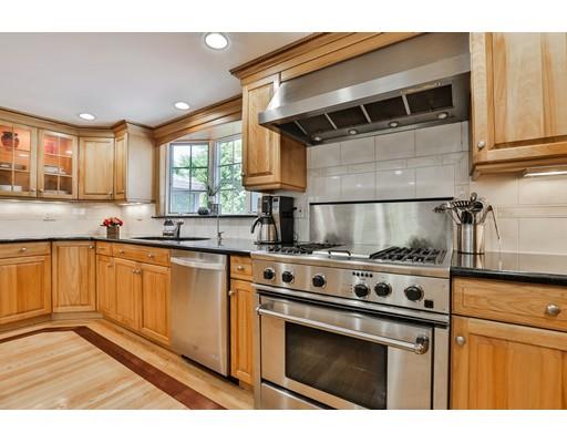 123 Butler Avenue Wakefield, MA 01880 - Photo 7 of 40 Gallery Image 7