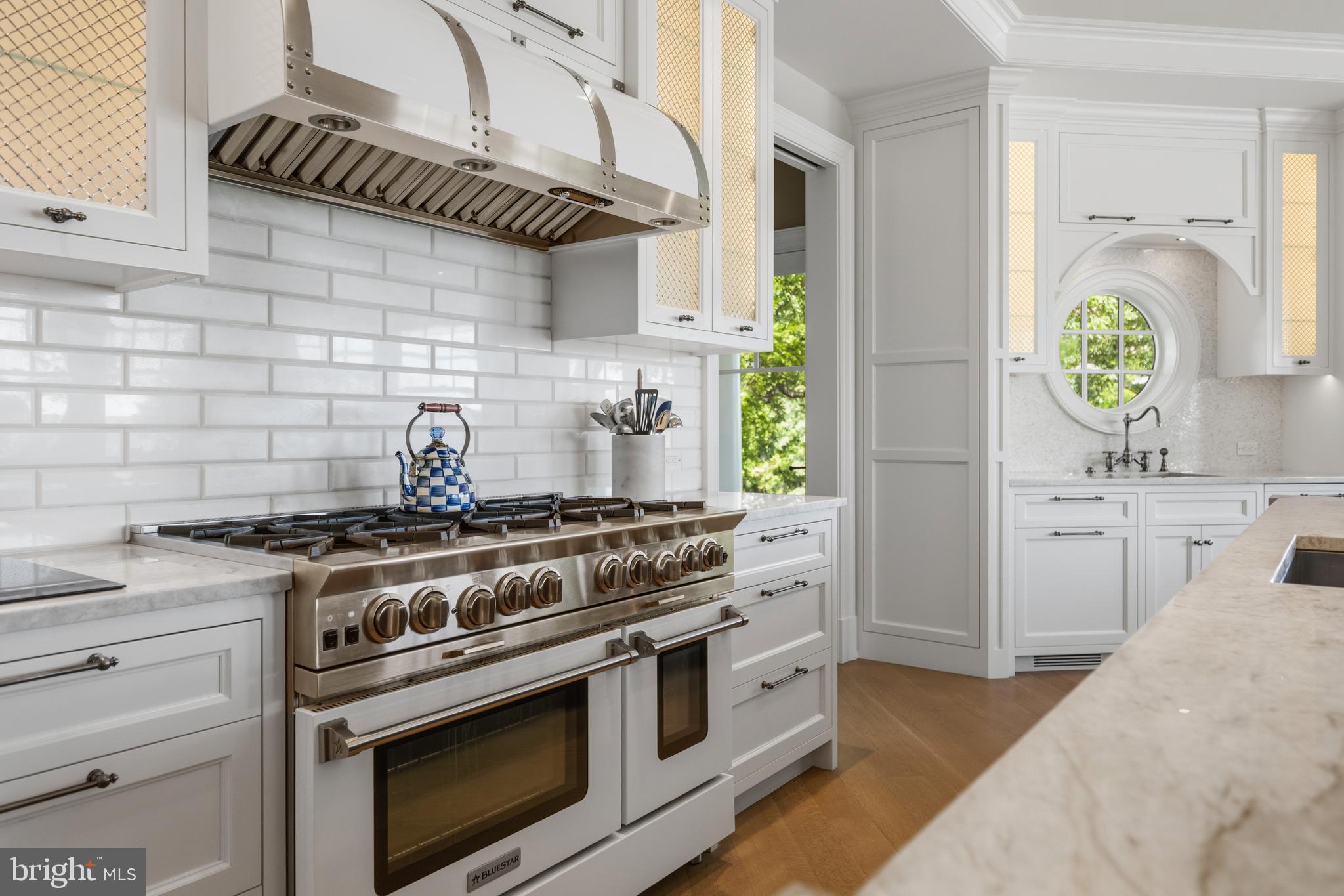2045 Maidstone Farm Road Annapolis, MD 21409 - Photo 15 of 50 Top of the line appliances and curated finishes