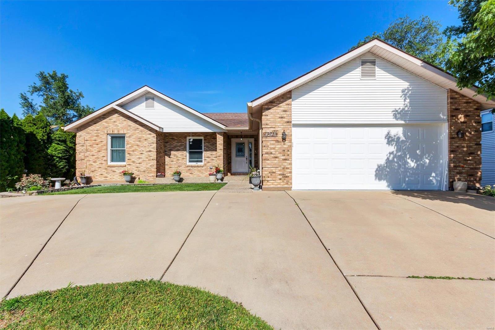 4248 Von Talge Road St. Louis, MO 63128 - Photo 1 of 50 Gallery Image 1