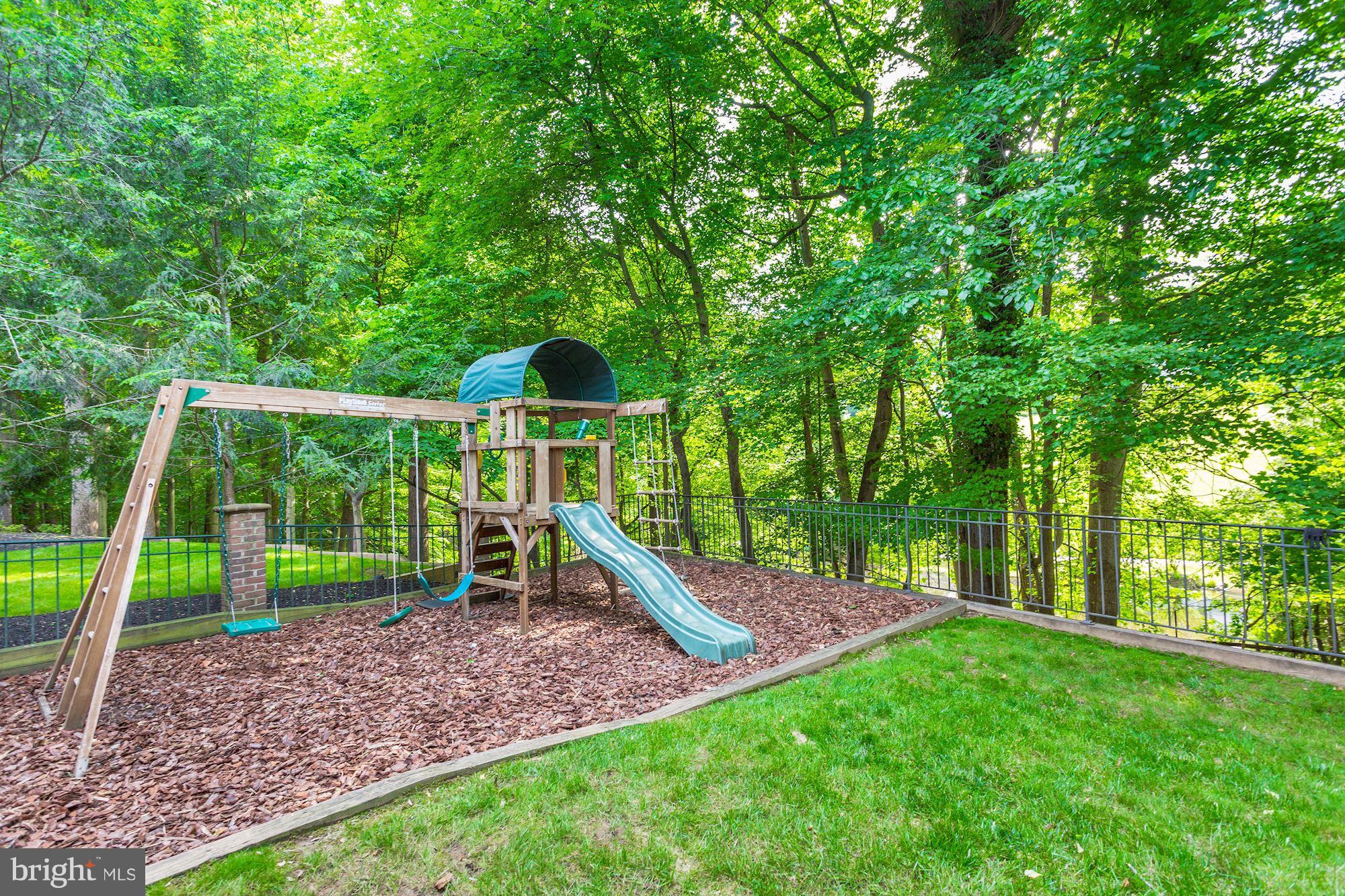 7826 Stable Way Potomac, MD 20854 - Photo 2 of 30 Exterior (Rear)