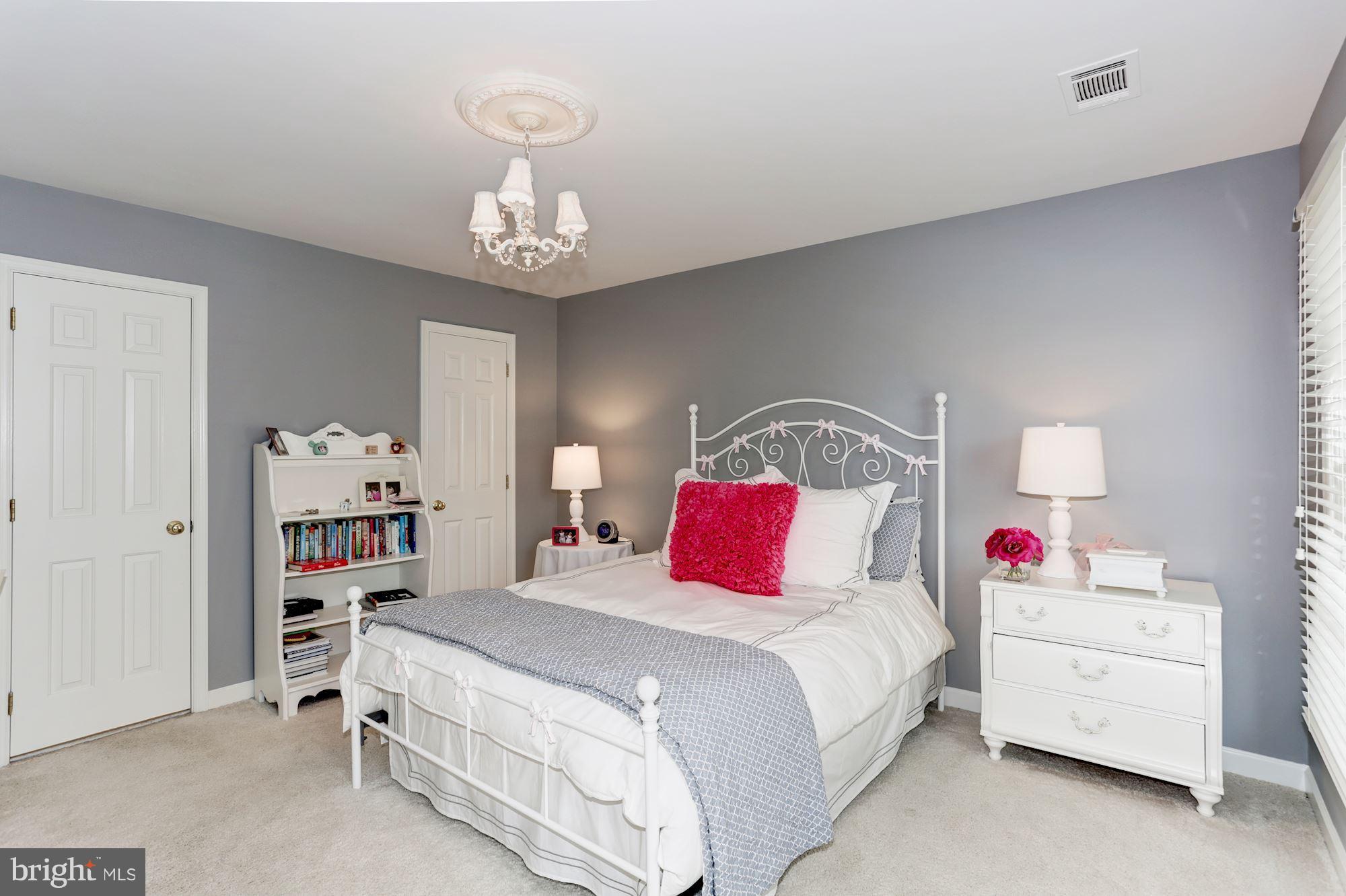 7826 Stable Way Potomac, MD 20854 - Photo 21 of 30 Bedroom