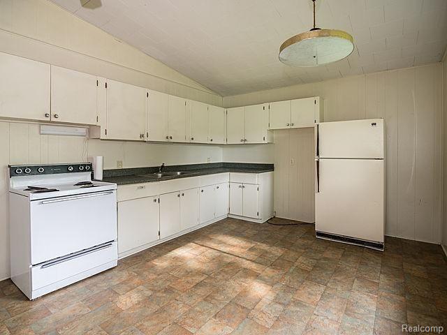 10901 Colony Road Pinckney, MI 48169 - Photo 9 of 29