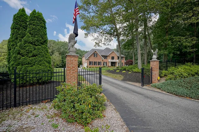 $1,580,000 | 8 Meeting Rock Drive, Atkinson, NH 03811