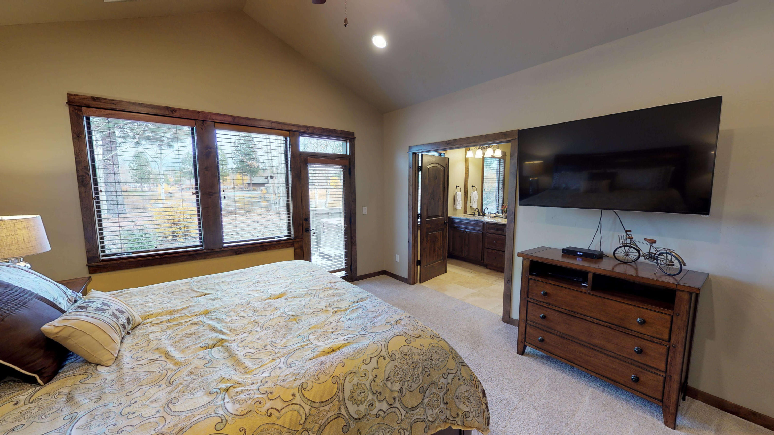 56538 Dancing Rock Loop, Unit 16 Bend, OR 97707 - Photo 21 of 32 16_CalderaCabin (20)