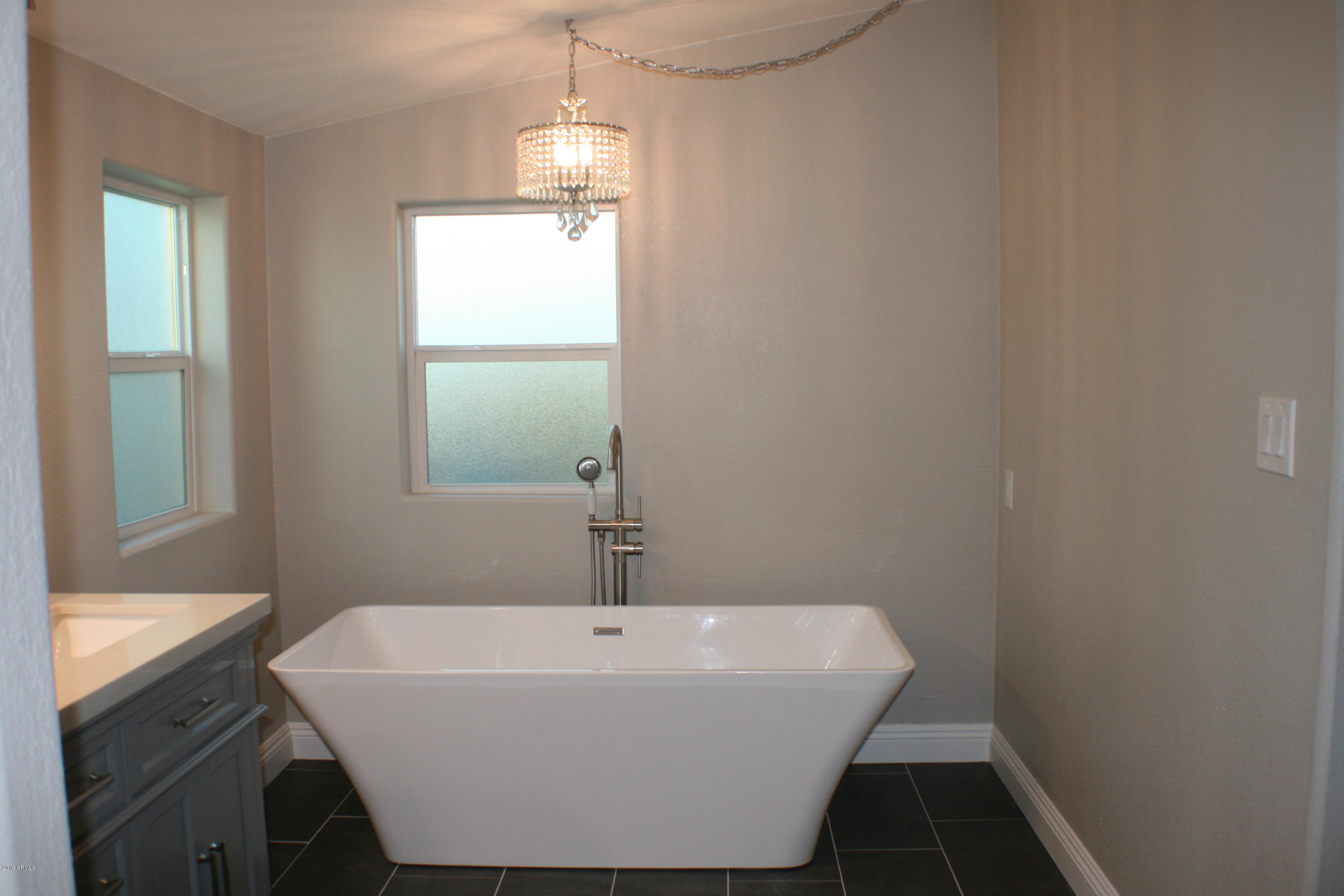 21518 South Greenfield Road Gilbert, AZ 85298 - Photo 11 of 24 FREE STANDING TUB