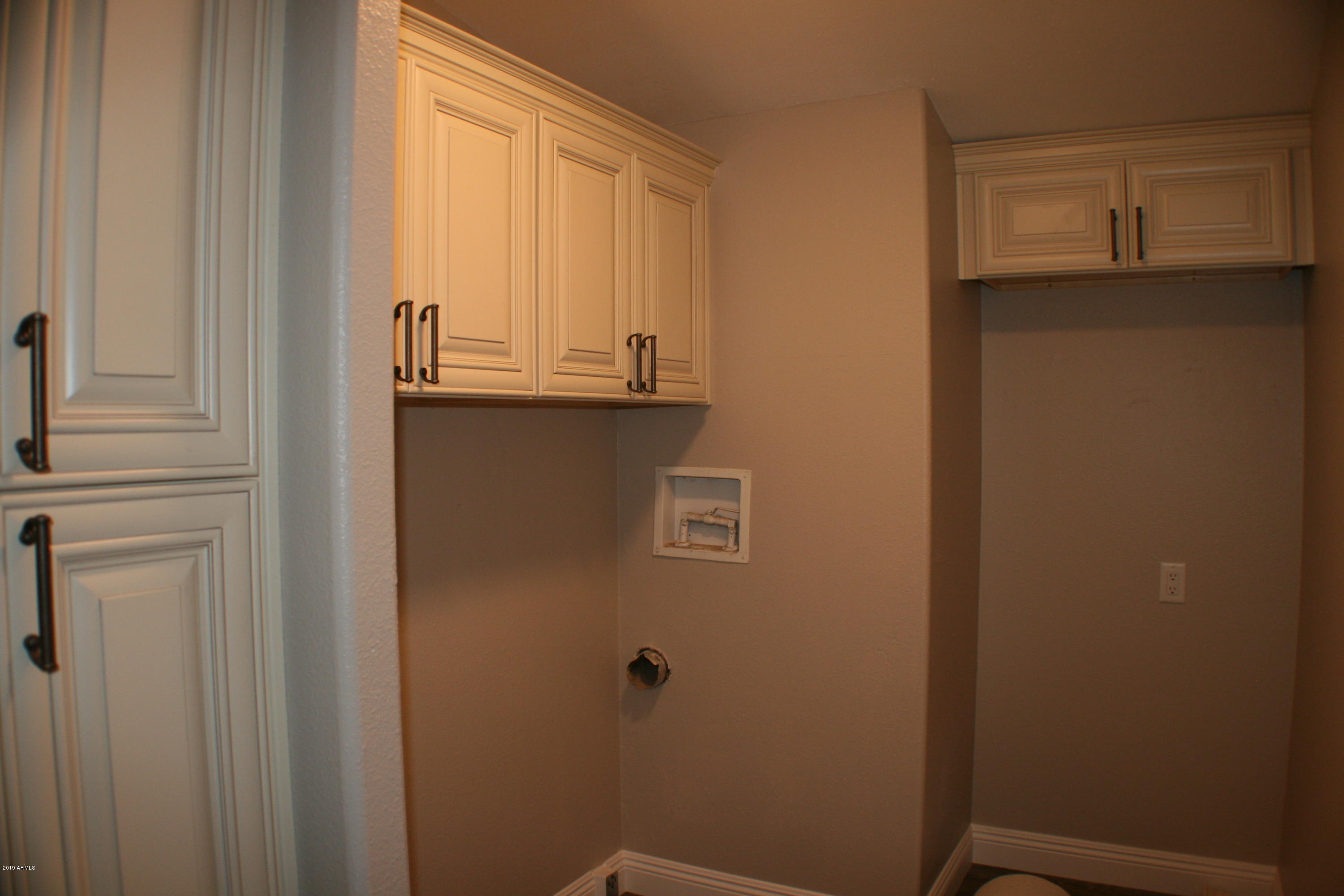 21518 South Greenfield Road Gilbert, AZ 85298 - Photo 20 of 24 LAUNDRY ROOM