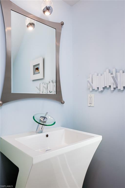 4036 Crayton Road Naples, FL 34103 - Photo 15 of 28 Gallery Image 15