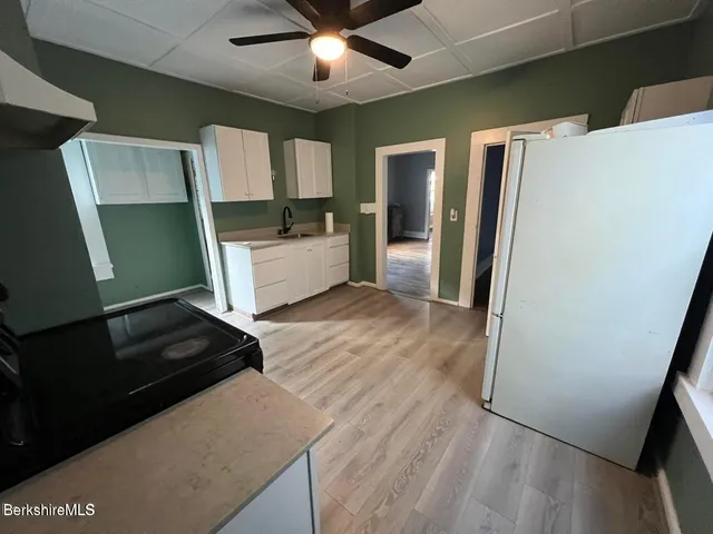 $1,250 | 98 Lincoln Street, Unit A, Pittsfield, MA 01201