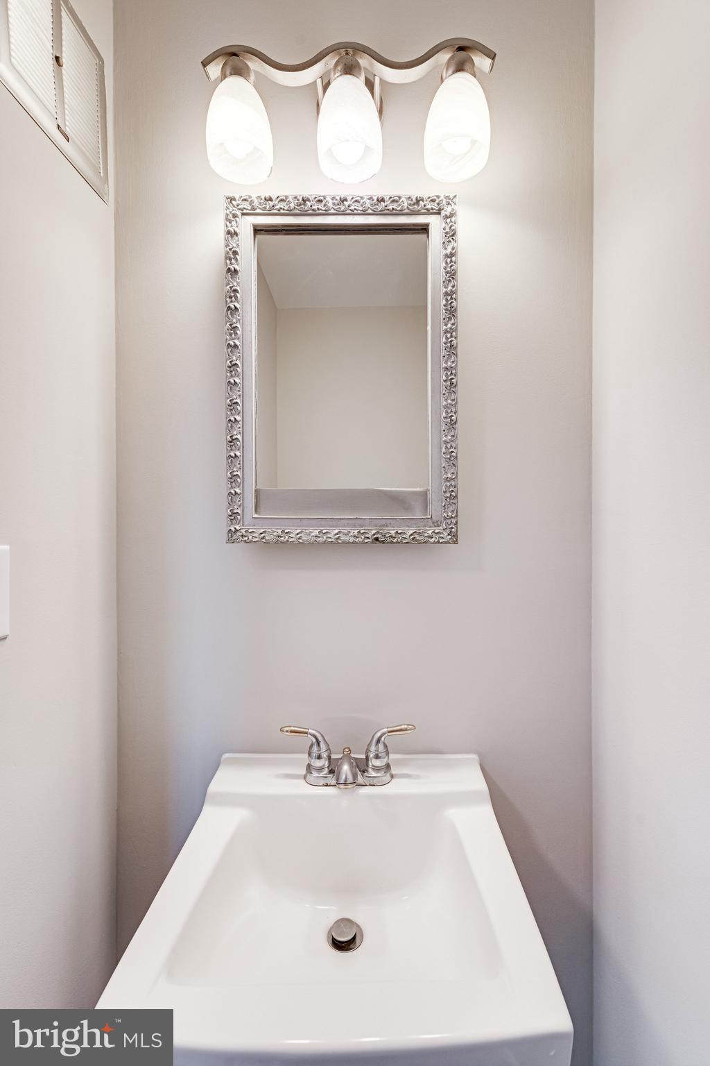 14500 Golden Oak Road Centreville, VA 20121 - Photo 17 of 32 Gallery Image 17