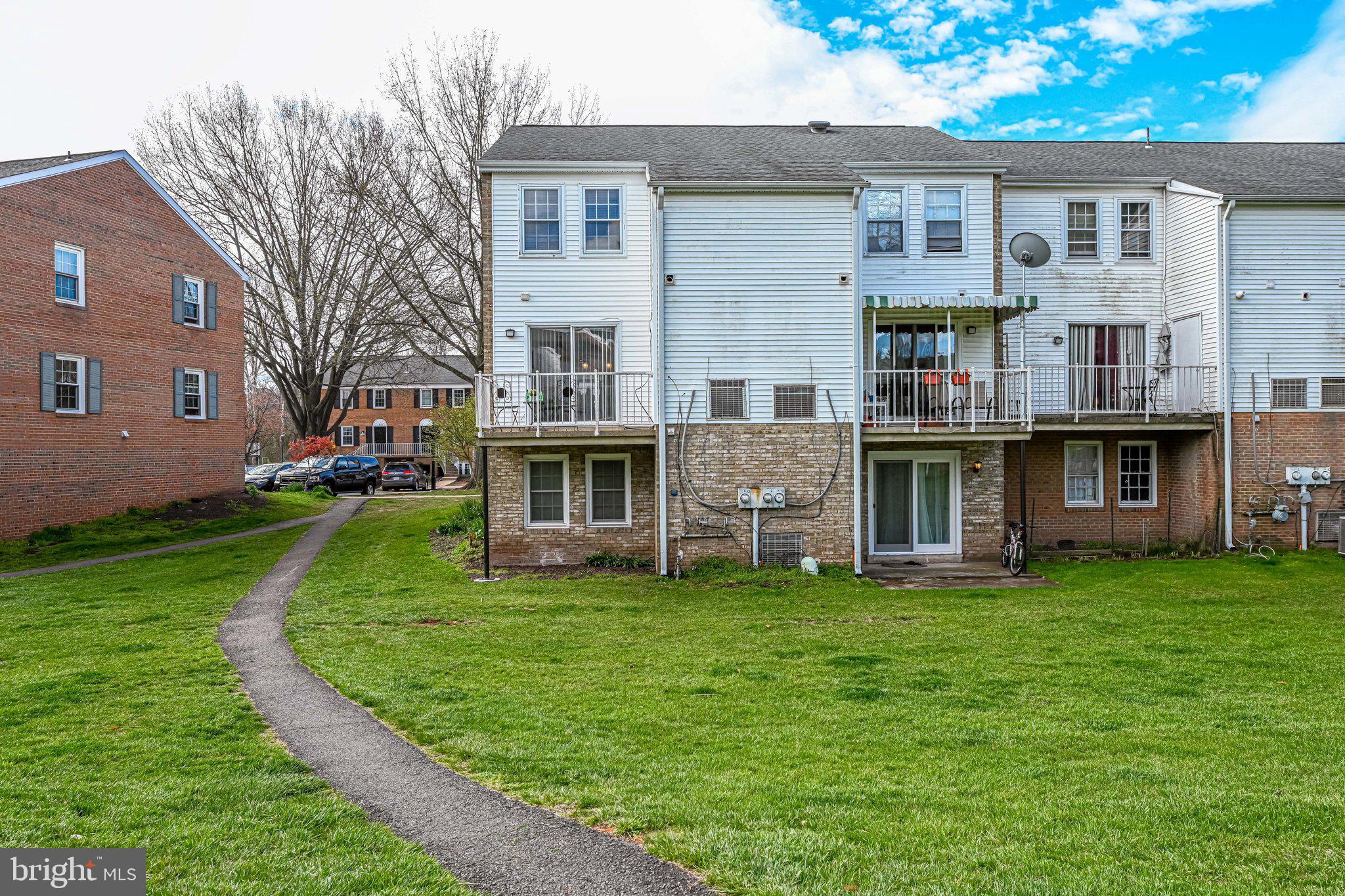 14500 Golden Oak Road Centreville, VA 20121 - Photo 29 of 32 Rare house