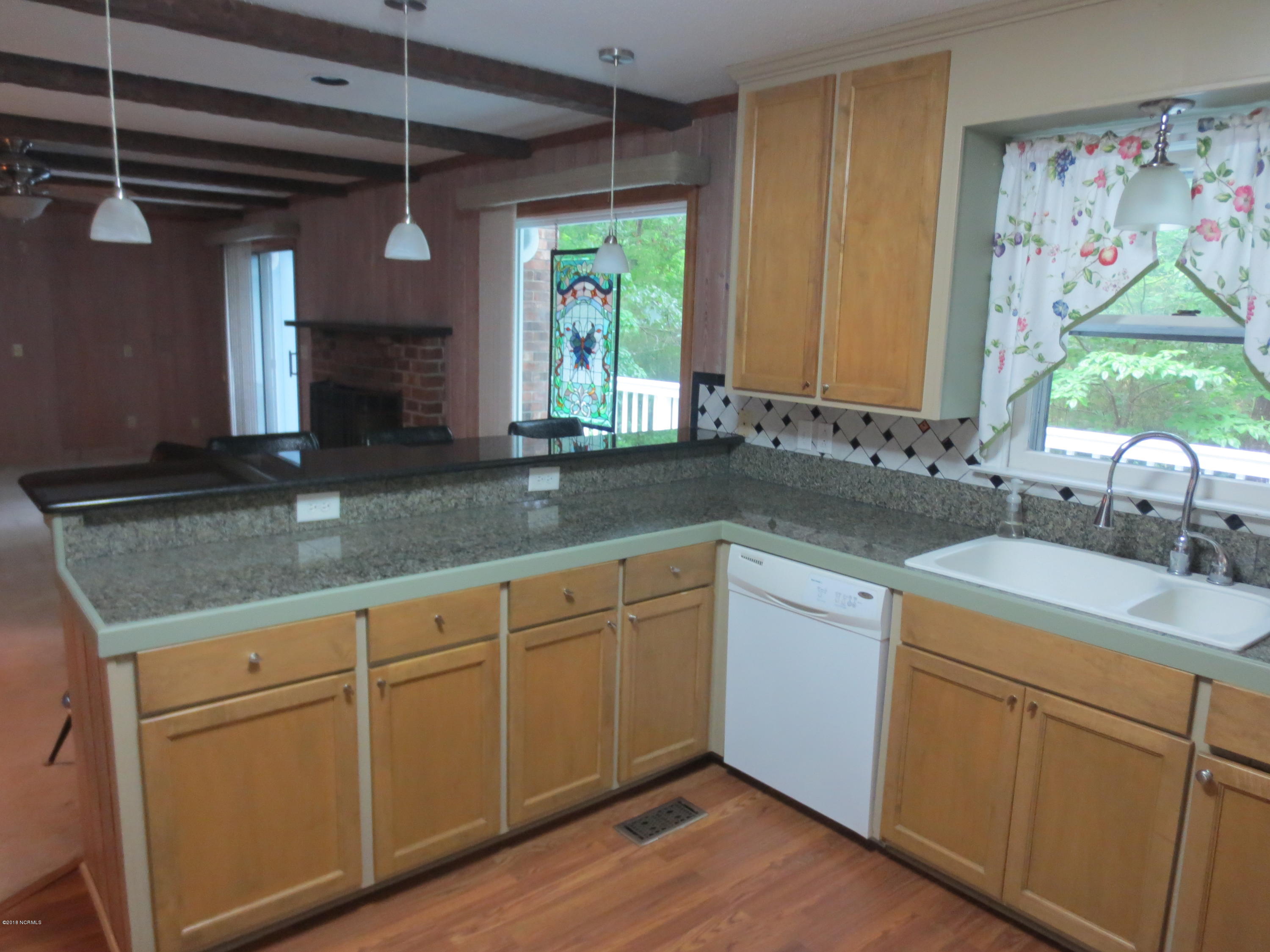 209 Alderson Road Washington, NC 27889 - Photo 3 of 17 kit (1)