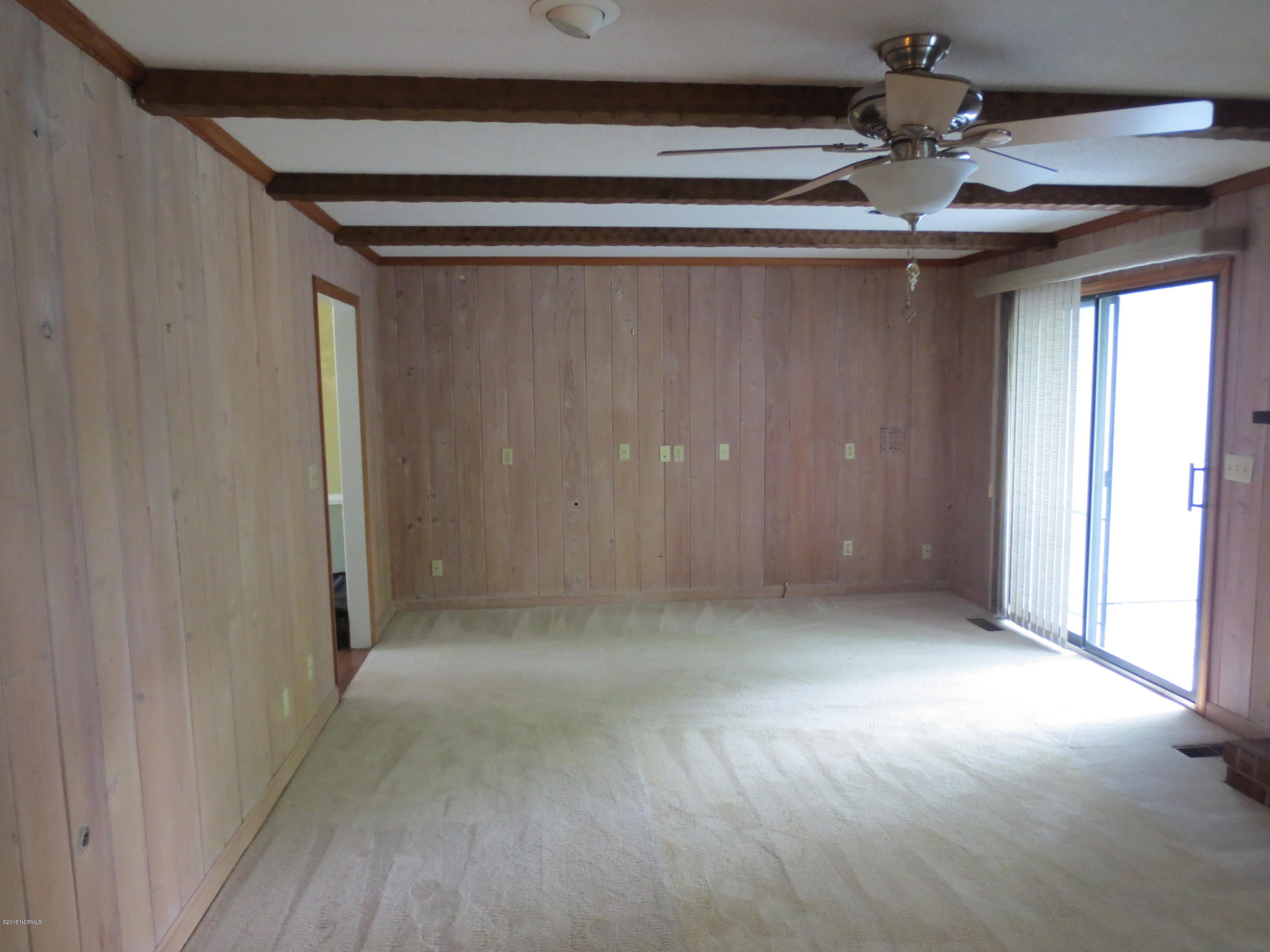 209 Alderson Road Washington, NC 27889 - Photo 5 of 17 family room