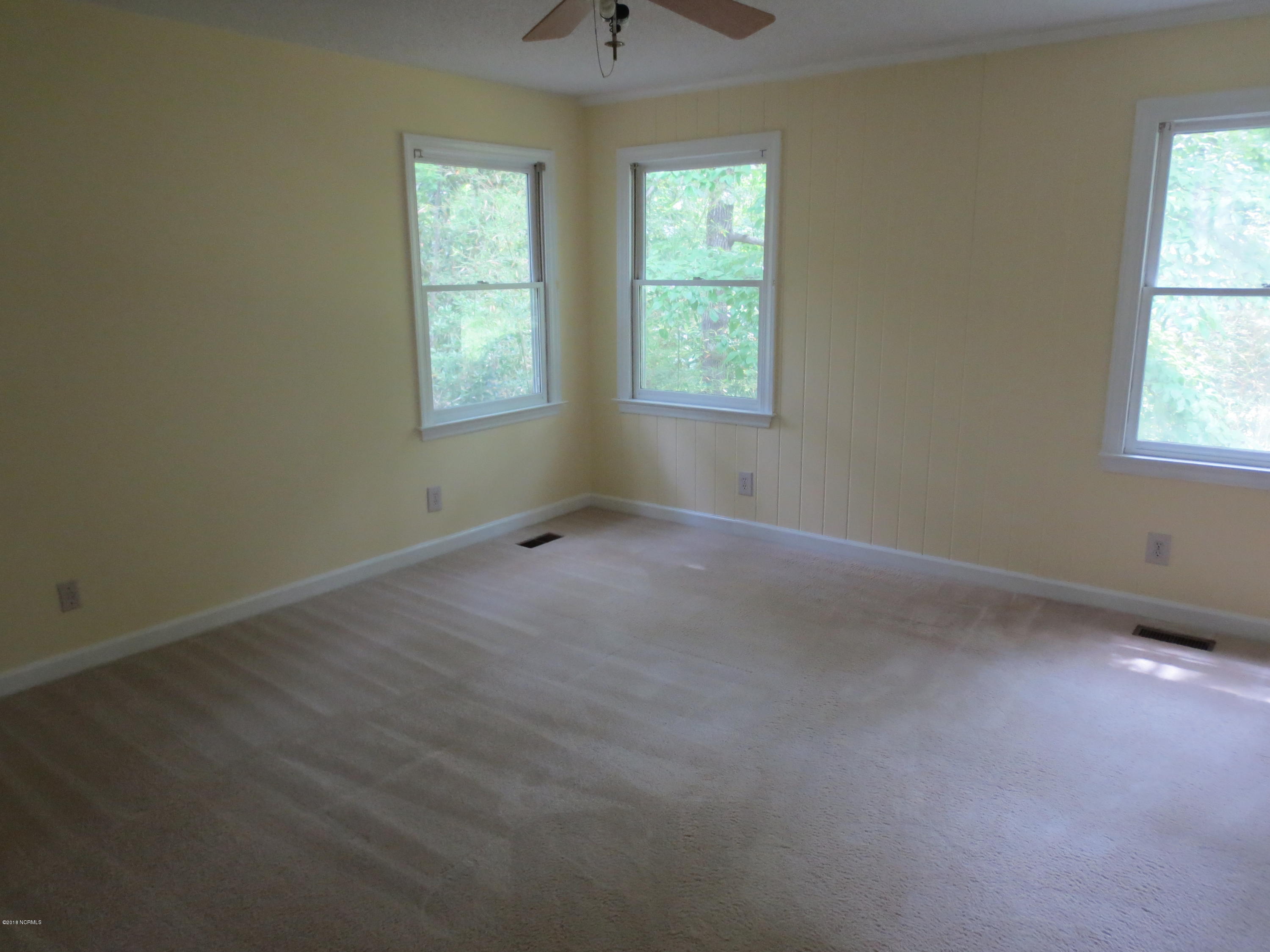209 Alderson Road Washington, NC 27889 - Photo 6 of 17 master BR