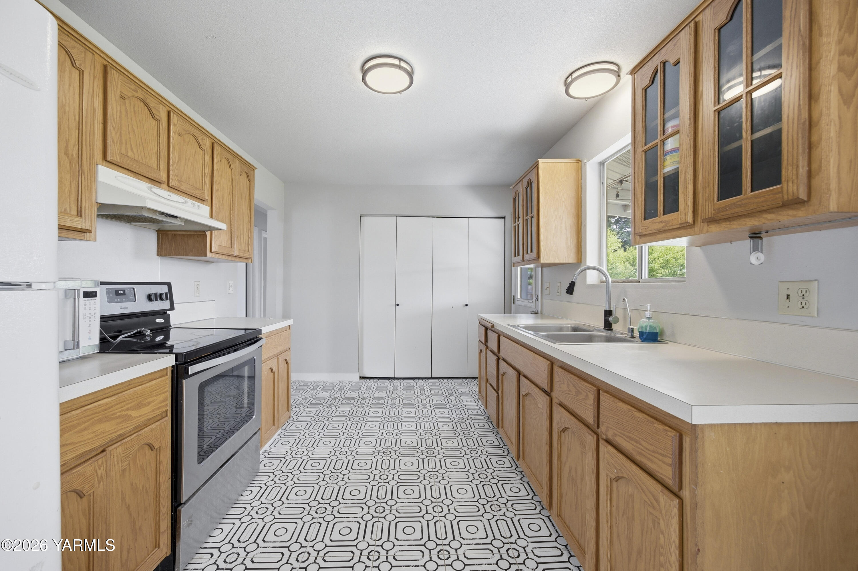 1816 Beacon Road Grandview, WA 98930 - Photo 11 of 40 1816 Beacon Rd 4.28.26 17