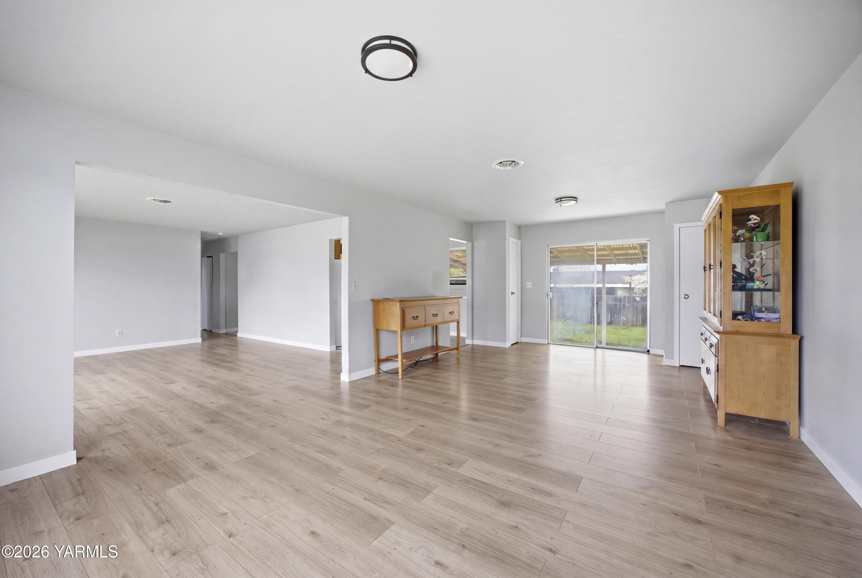 1816 Beacon Road Grandview, WA 98930 - Photo 7 of 40 1816 Beacon Rd 4.28.26 13