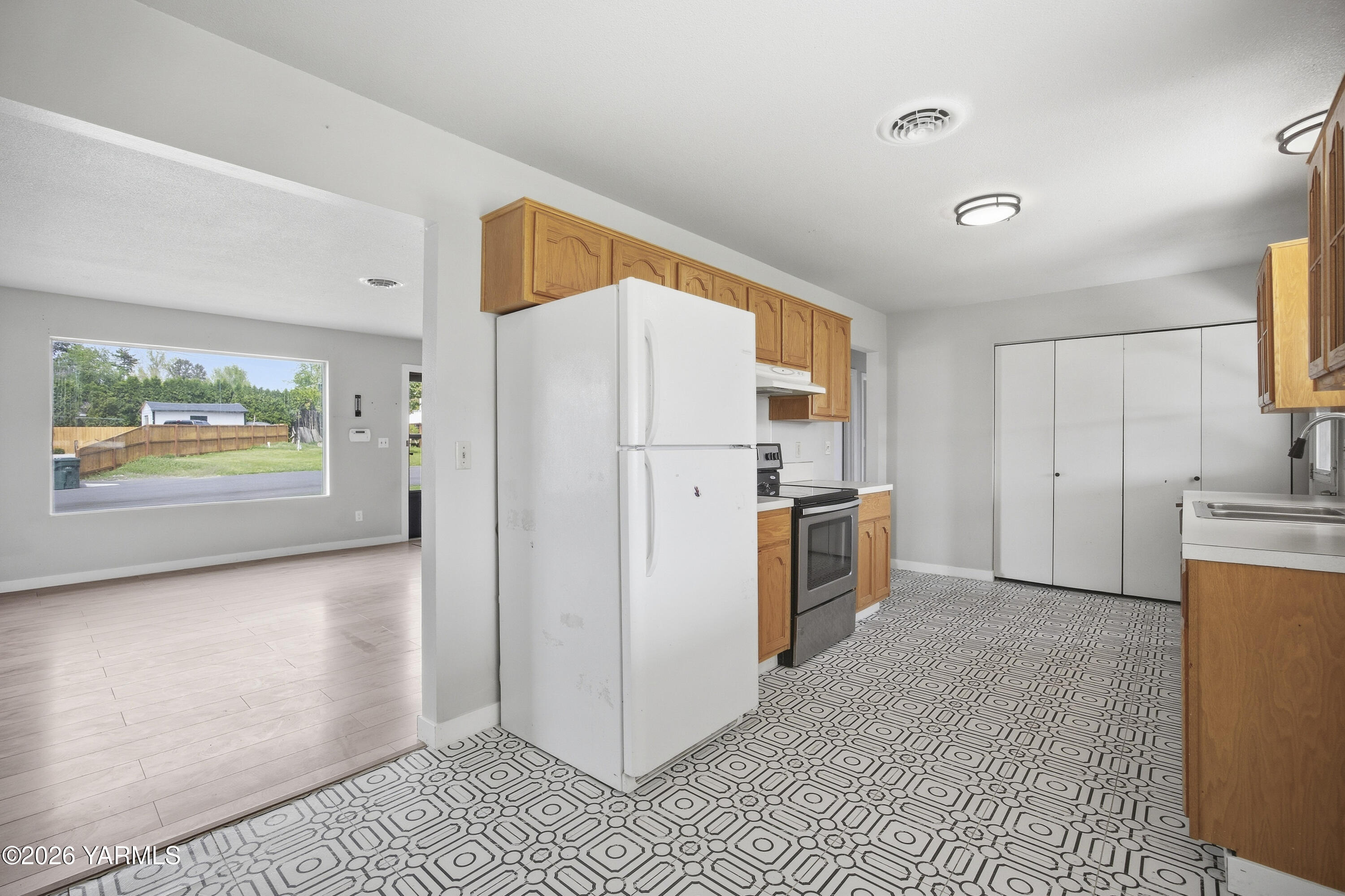 1816 Beacon Road Grandview, WA 98930 - Photo 10 of 40 1816 Beacon Rd 4.28.26 16
