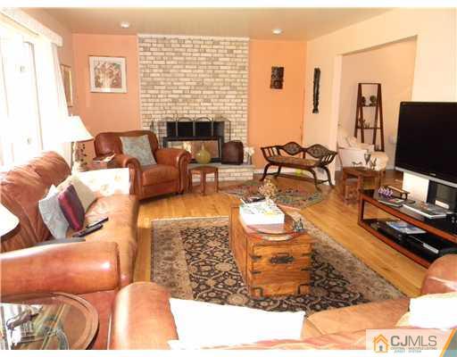 26 Cherokee Road East Brunswick, NJ 08816 - Photo 5 of 23 Gallery Image 5