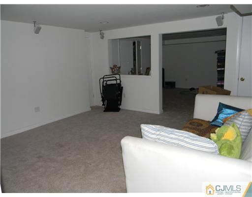 26 Cherokee Road East Brunswick, NJ 08816 - Photo 10 of 23 Gallery Image 10