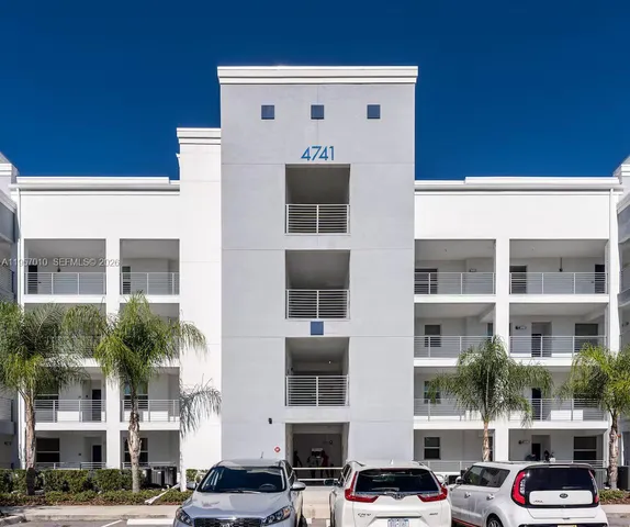 $283,500 | 4741 Clock Tower Drive, Unit 206, Kissimmee, FL 34746