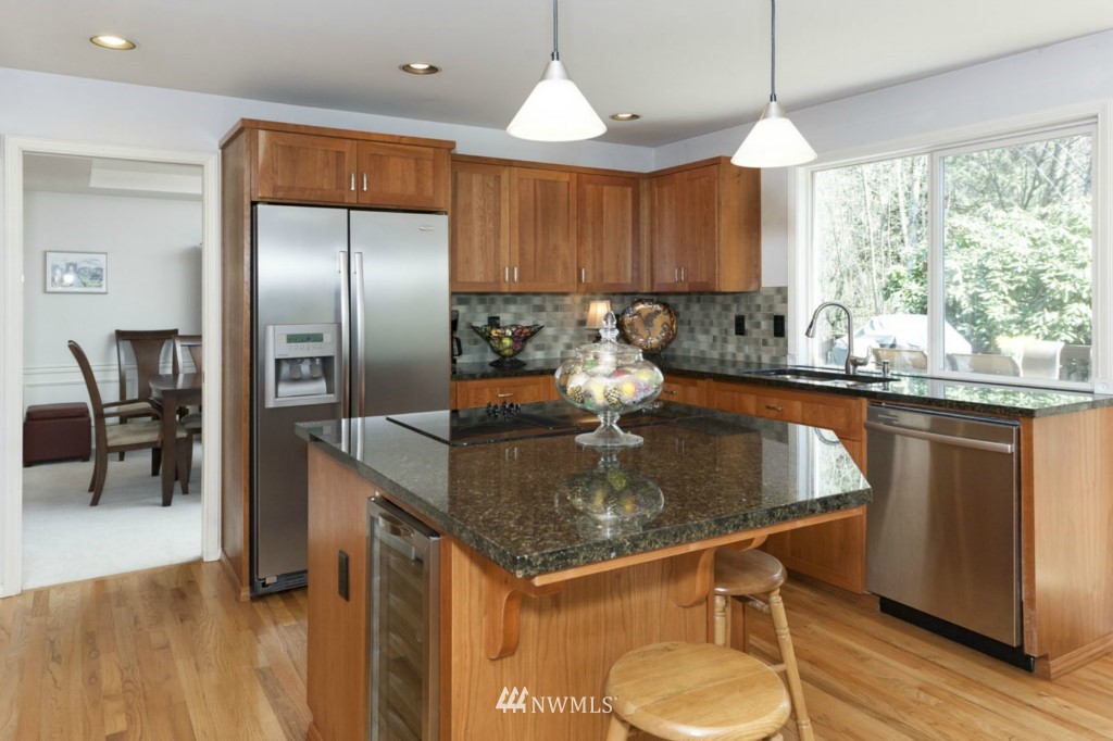 15526 101st Place Northeast Bothell, WA 98011 - Photo 2 of 19 Gallery Image 2