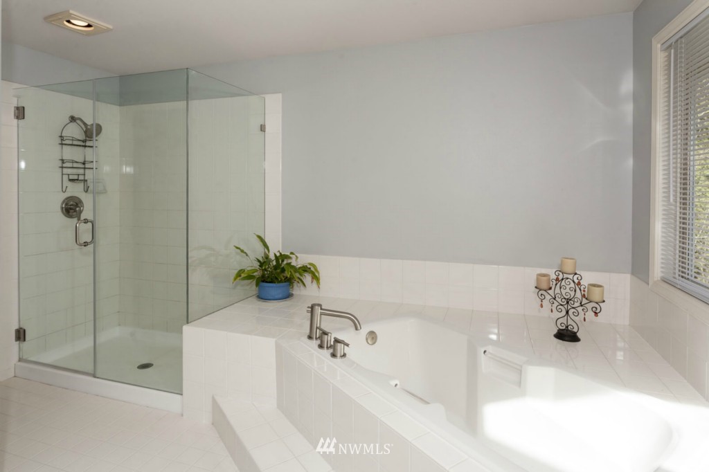 15526 101st Place Northeast Bothell, WA 98011 - Photo 13 of 19 Gallery Image 13