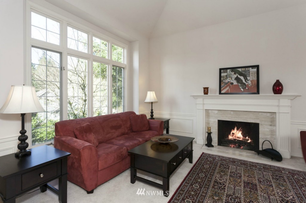 15526 101st Place Northeast Bothell, WA 98011 - Photo 4 of 19 Gallery Image 4
