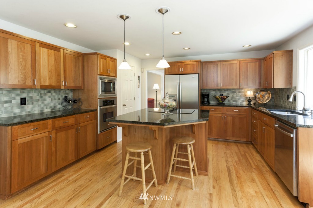 15526 101st Place Northeast Bothell, WA 98011 - Photo 7 of 19 Gallery Image 7