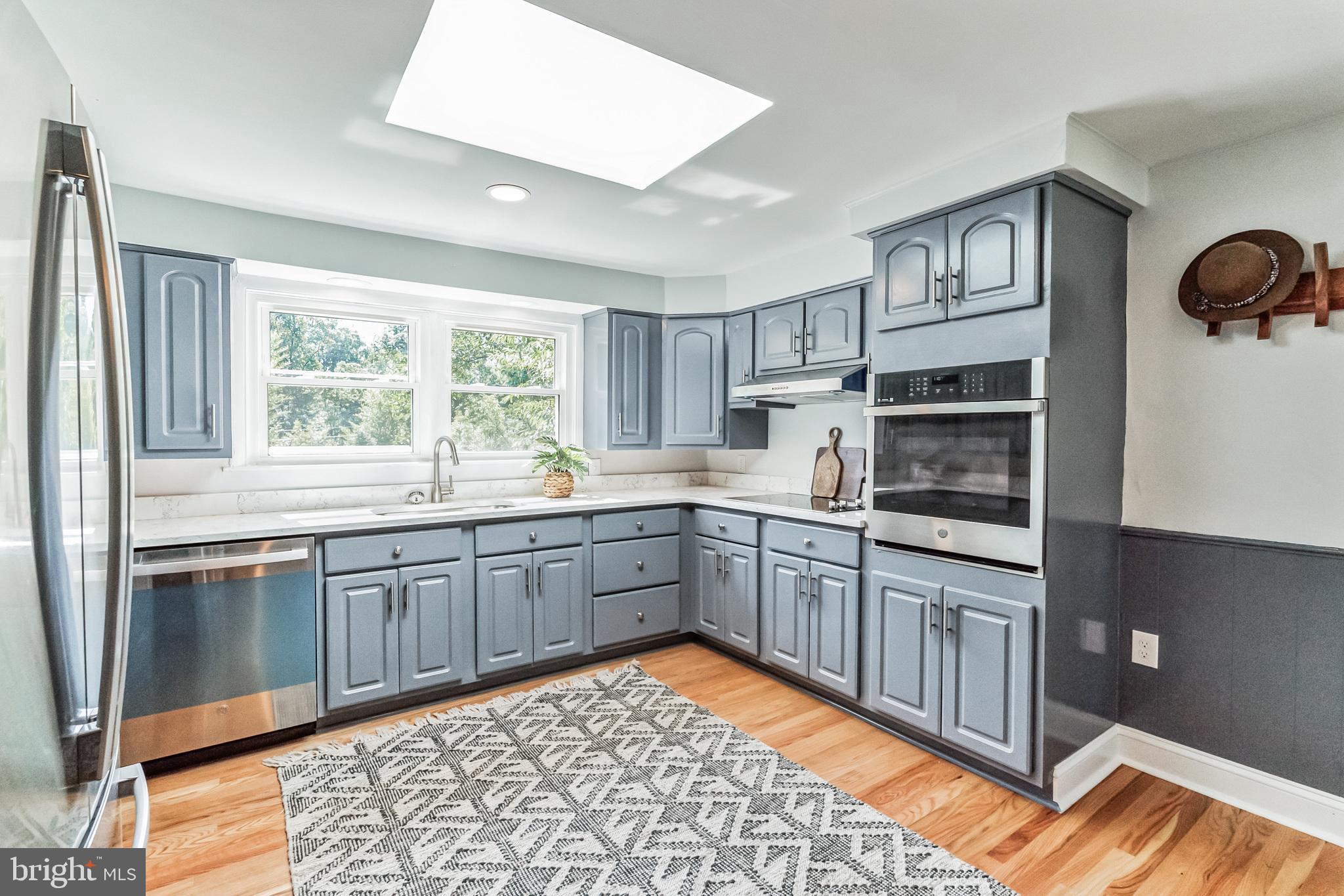 503 Old State Road Media, PA 19063 - Photo 18 of 53 Beautifully Updated Kitchen with Skylight!