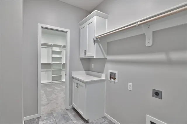 $729,000 | 6024 Arapahoe Street, Shawnee, KS 66226