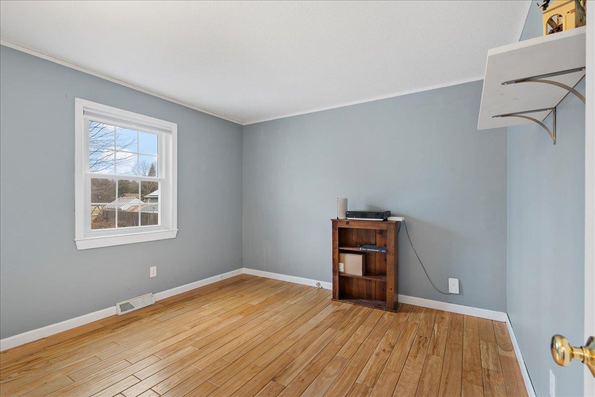 33 Russell Circle Milton, VT 05468 - Photo 25 of 40