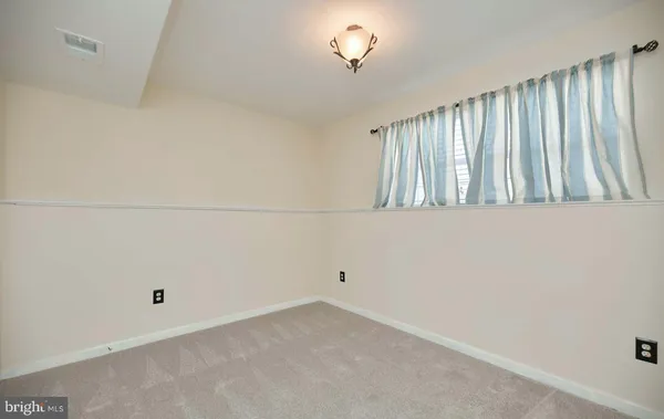 $2,750 | 8300 Wallace Lane, Manassas, VA 20109