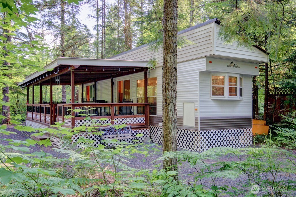 90 Christmas Tree Circle Maple Falls, WA 98266 - Photo 1 of 39
