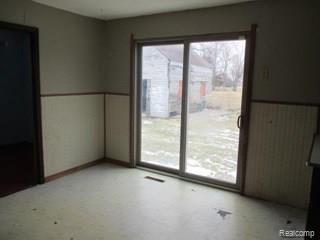 9808 Douglas Road Temperance, MI 48182 - Photo 5 of 10 5.jpg