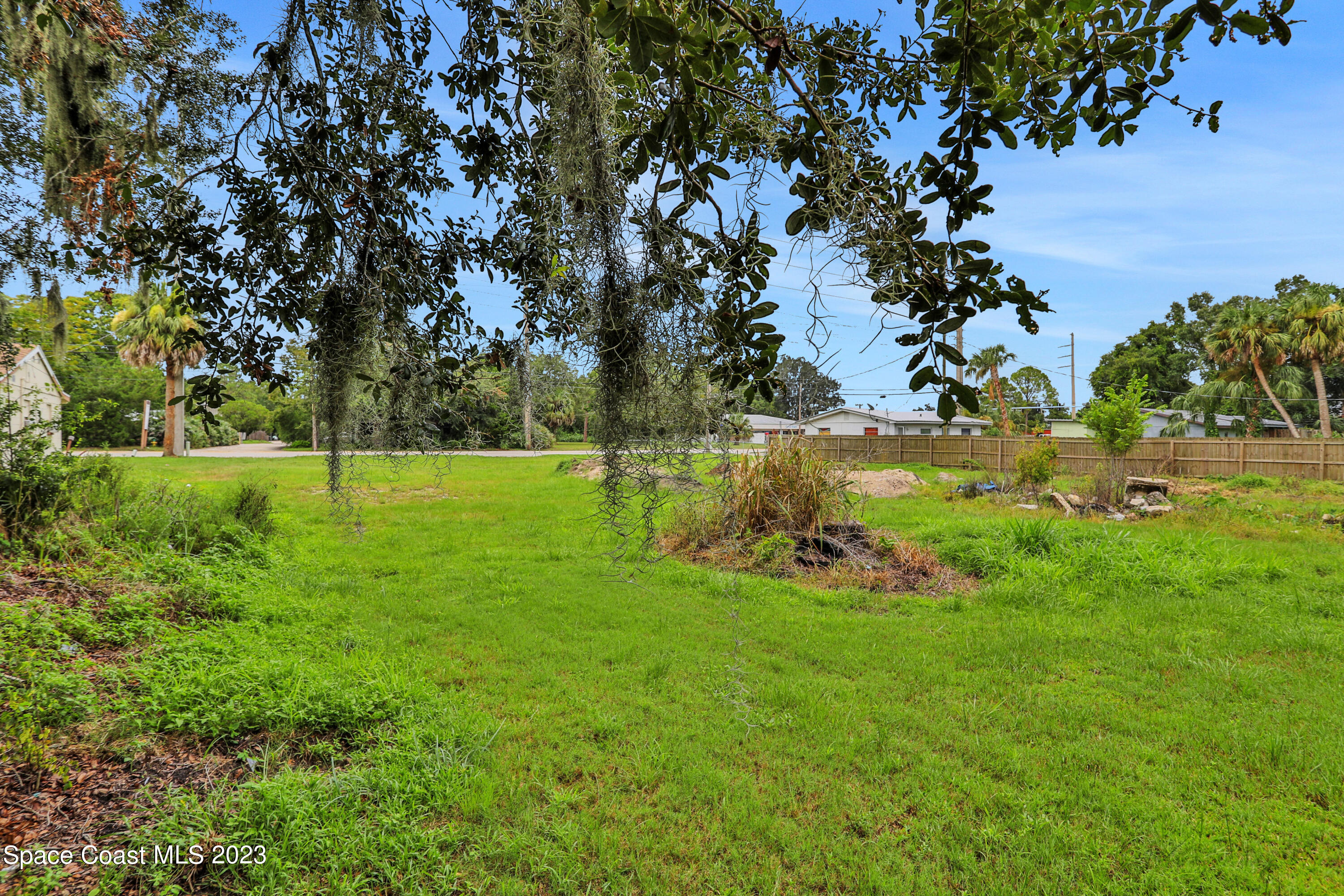 621 Clearlake Road Cocoa, FL 32922 - Photo 12 of 32 1R4A3688