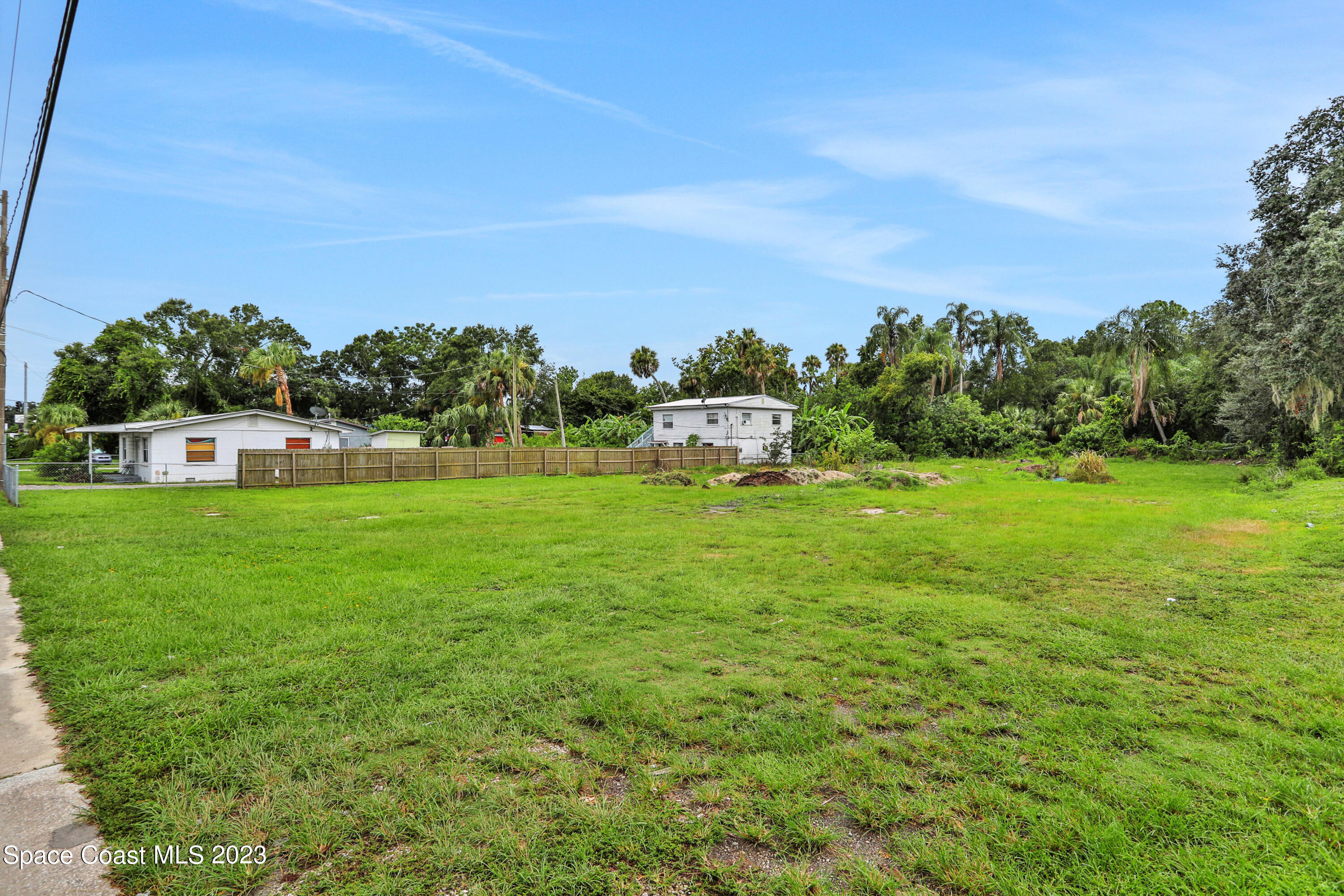 621 Clearlake Road Cocoa, FL 32922 - Photo 2 of 32 1R4A3648