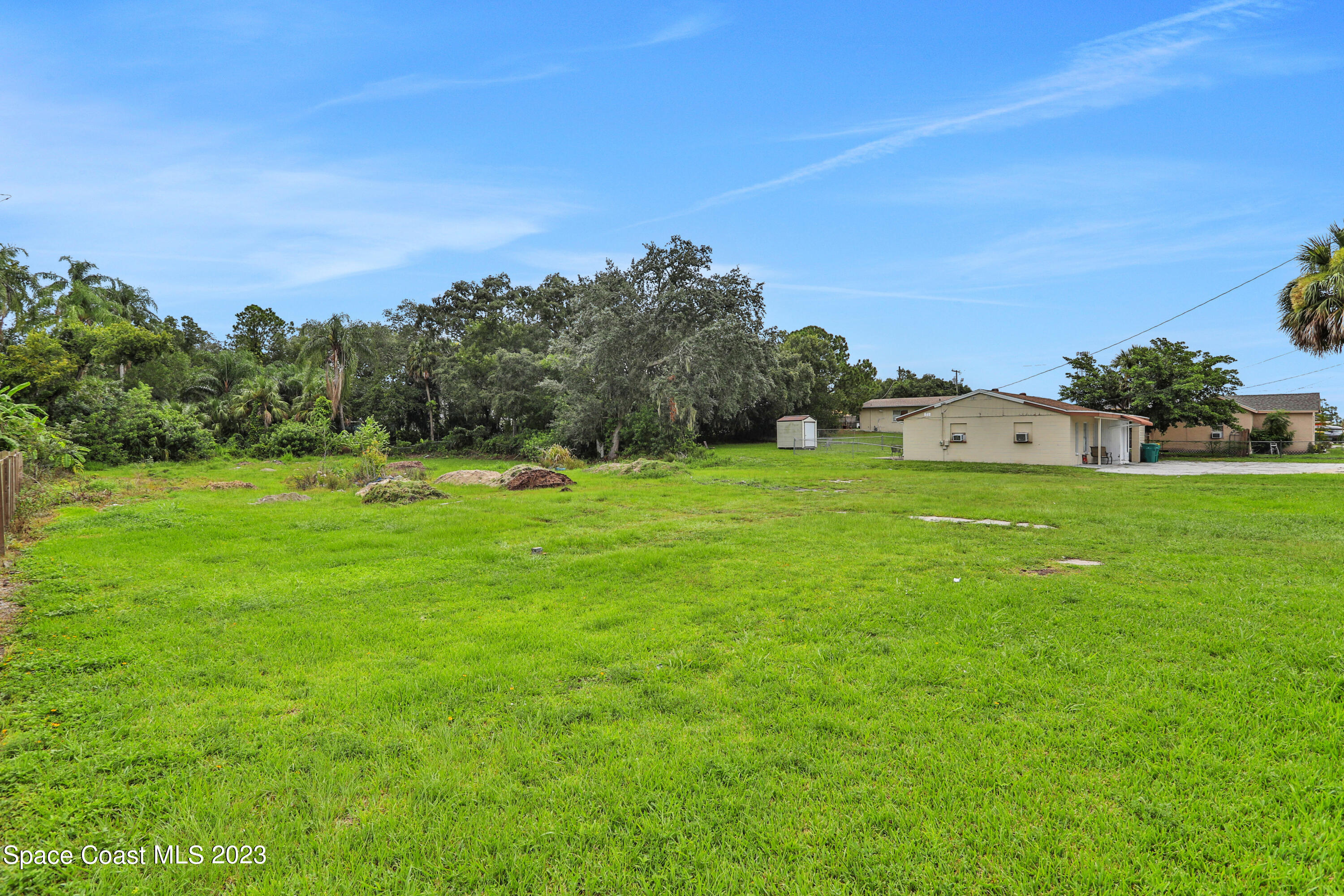 621 Clearlake Road Cocoa, FL 32922 - Photo 3 of 32 1R4A3652